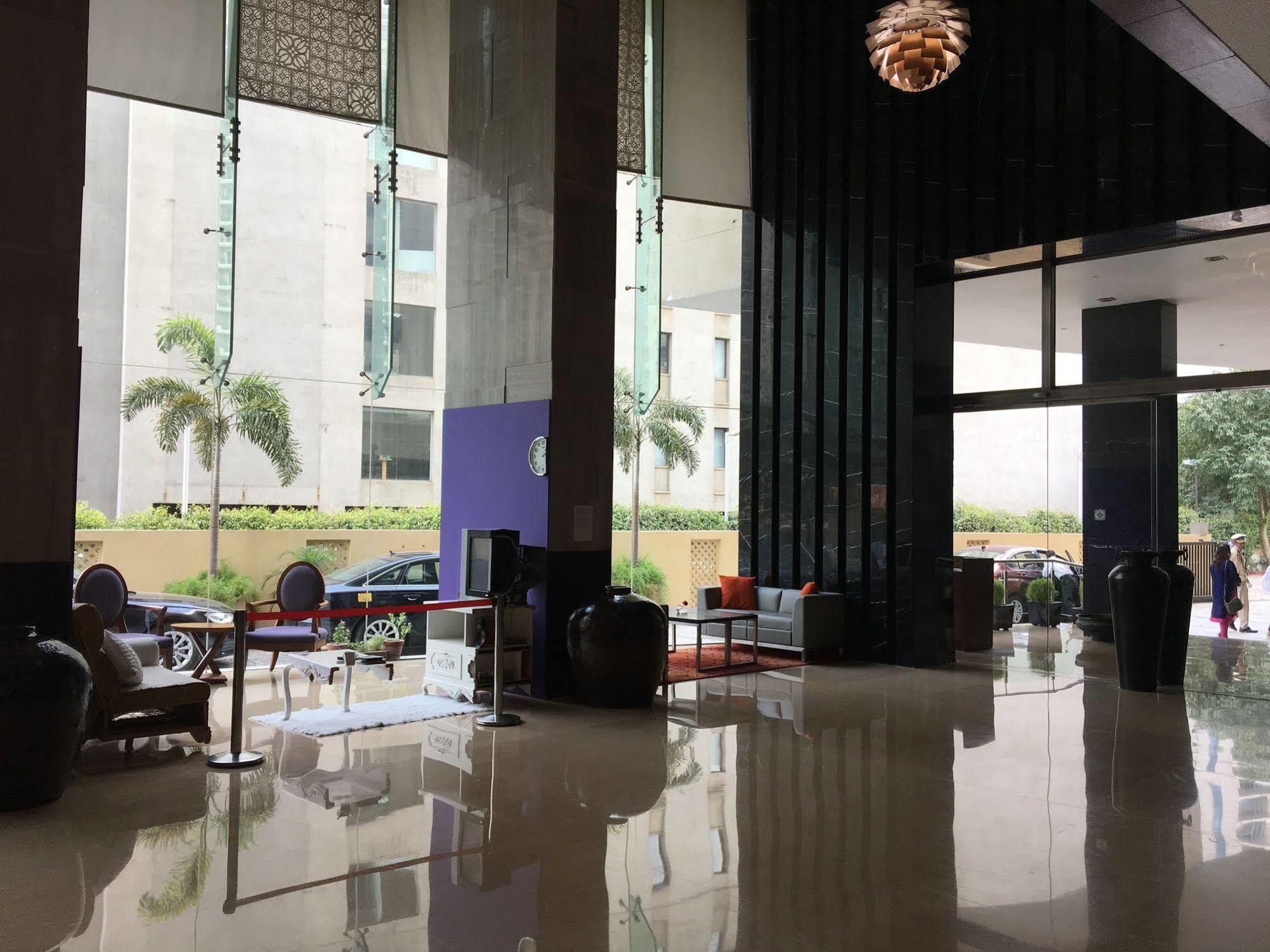 The Anya Hotel, Gurgaon Exterior foto